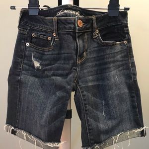 American Eagle jean shorts size 4